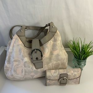 Coach soho Izzy hobo linen shoulder bag with matching wallet